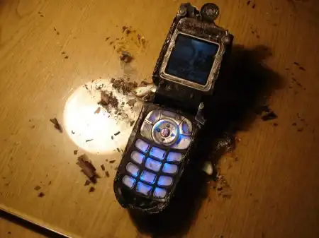 Motorola V180 - Fallout Modding