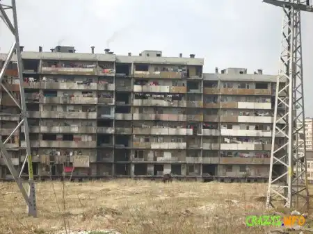 Домик, в котором живут болгарские цыгане
