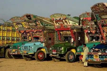 Автомобиль в Пакистане - больше, чем автомобиль
