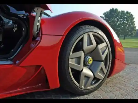 Новая Ferrari P45