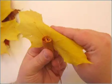 Как сделать розы из листьев клена