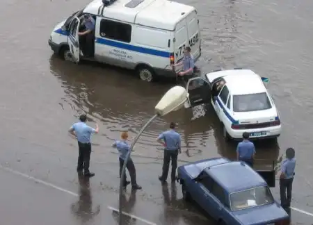 Тяжелые будни блюстителей порядка