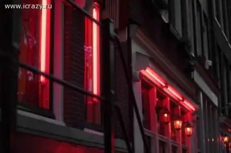 "Улица красных фонарей" в Голландии (32 фото)
