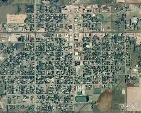  Городок Гринсбург в Огайо до и после торнадо в мае этого года