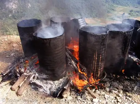 Как делают дороги во Вьетнаме