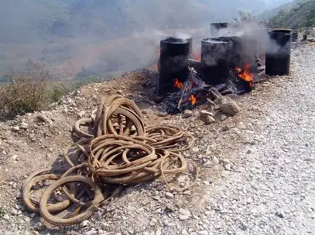 Как делают дороги во Вьетнаме