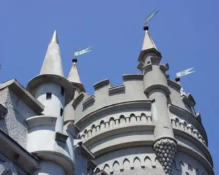 Замок ласточкино гнездо