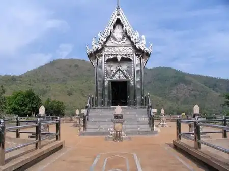 Храм из нержавеющей стали, Тайланд