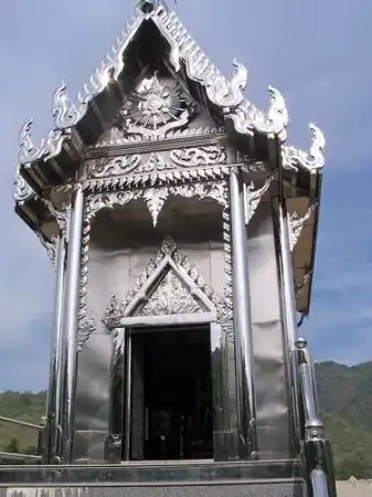 Храм из нержавеющей стали, Тайланд