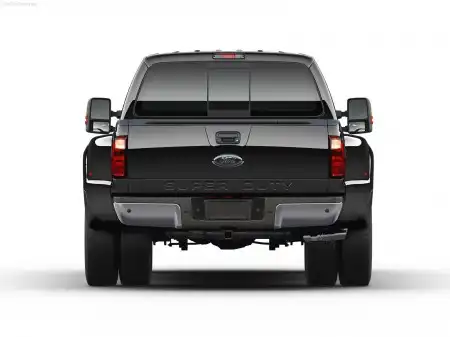 Компактный и экономичный - это не про Ford F-450 Super Duty