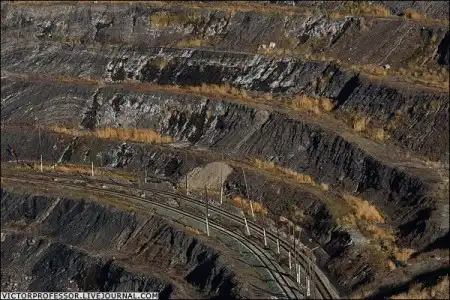 Коркино. Самый глубокий в мире угольный разрез.