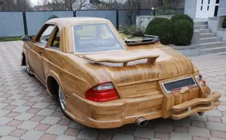 Деревянный автомобиль