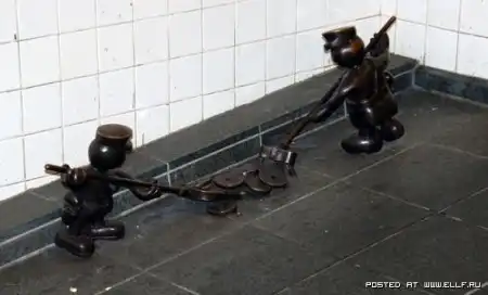 Скульптуры Тома Оттернесса в Нью-Йоркском метро 