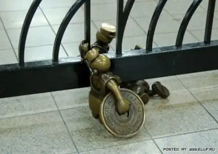 Скульптуры Тома Оттернесса в Нью-Йоркском метро 