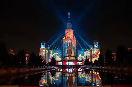 Праздничное освещение (13 фото)