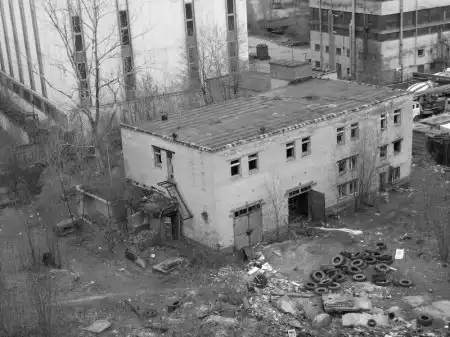 Недостроеная больница.