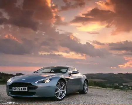Aston Martin Wallz