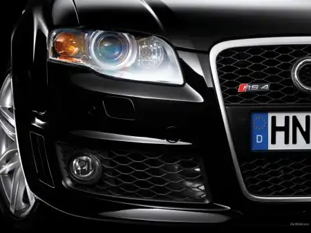 Audi RS4 - самый заряженный заводской С-класс