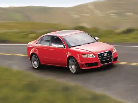 Audi RS4 - самый заряженный заводской С-класс
