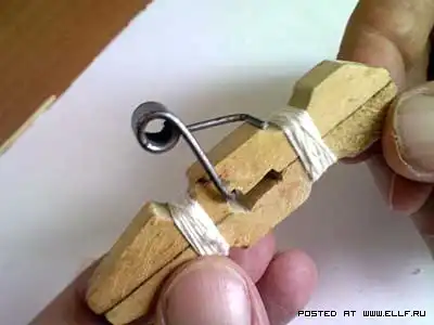 Спичкострел из прищепки 