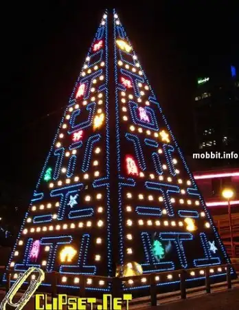 Новогодняя елка, посвященная игре Pac-Man