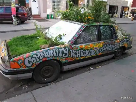 Автомобиль - клумба.