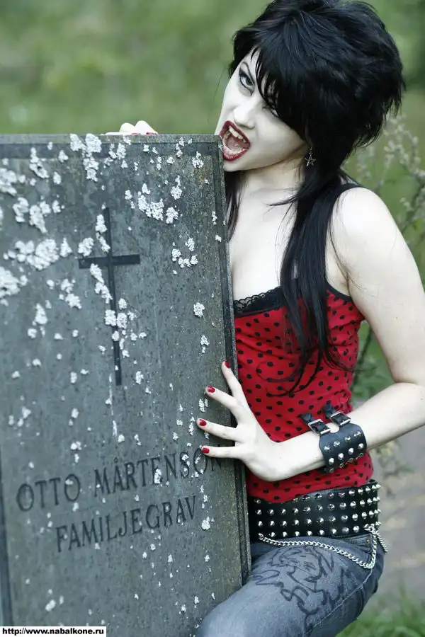 Готесса кристабель. Готический фестиваль (wave gotik treffen). Джипси готика стиль в одежде. Готов в тот же. Готов в тот же.