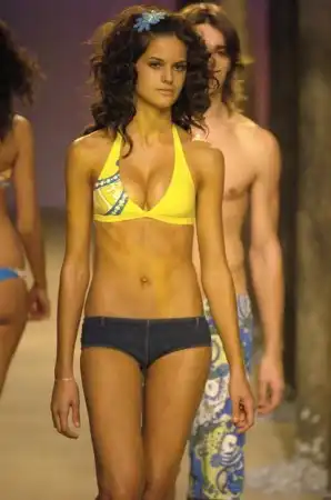 Isabel Goulart из Victoria`s Secret... Мммм)))