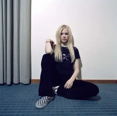 Avril Lavigne HQ photos