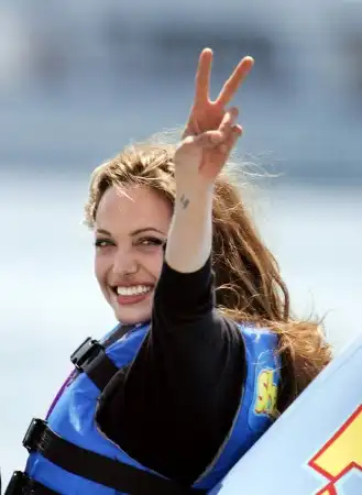 Angelina Jolie HQ photos