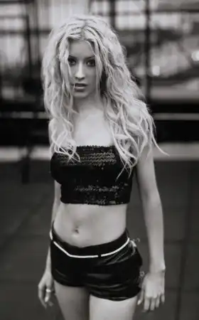 Черно-белая Christina Aguilera