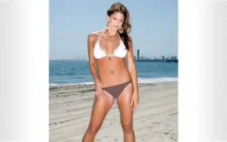 Модель - Eve Torres