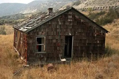 Заброшенный дом в индейской резервации Okanogan 