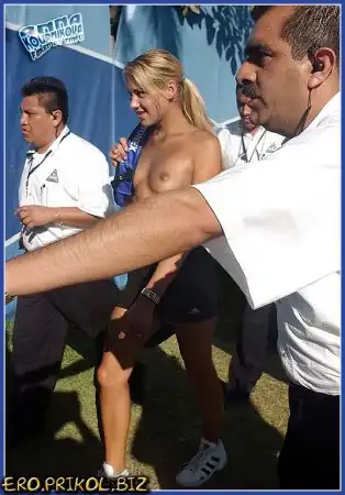 Anna Kournikova Photoshop