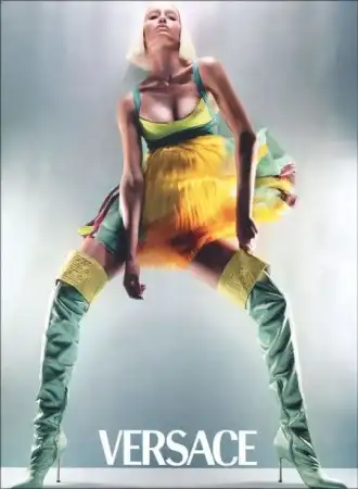Amber Valletta для Versace