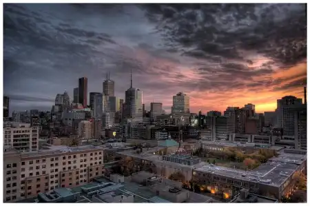 Город в HDR.