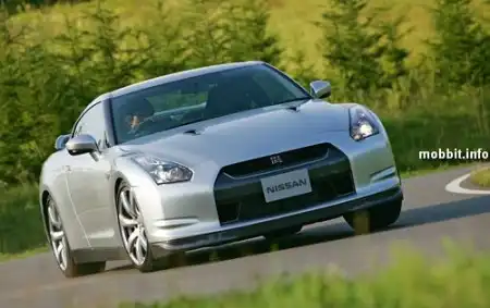 Суперкар Nissan GT-R (22 фото)