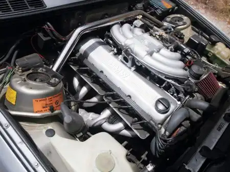 1988 BMW 325is: Рывок вперед.