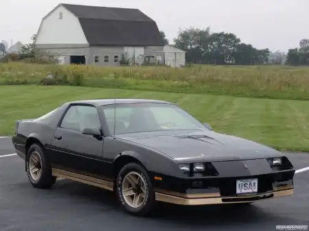 Chevrolet Camaro все поколения:)