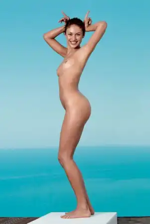 Ольга Куриленко в февральском MAXIM