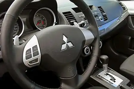 Mitsubishi Lancer вчера и сегодня Mitsubishi Lancer вчера и сегодня