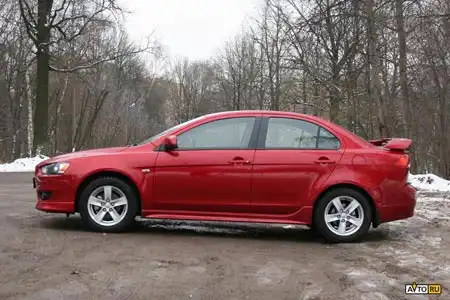 Mitsubishi Lancer вчера и сегодня Mitsubishi Lancer вчера и сегодня