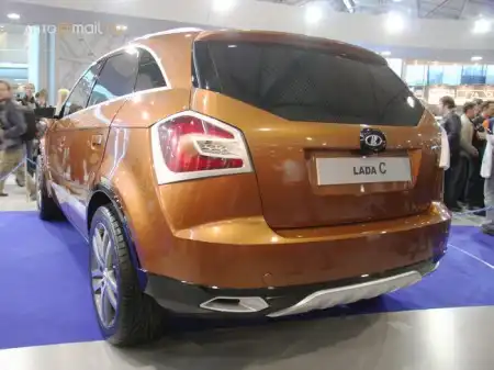 Lada Crossover.