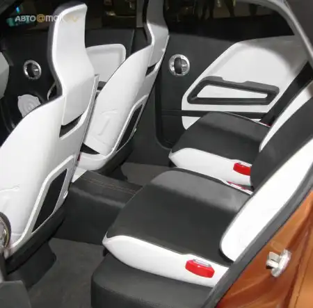 Lada Crossover.