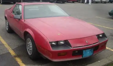 Chevrolet Camaro - злое животное, питающееся мустангами!