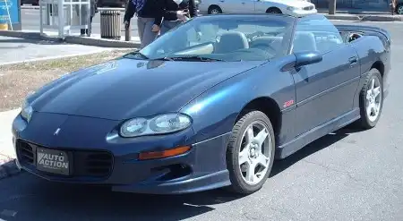 Chevrolet Camaro - злое животное, питающееся мустангами!