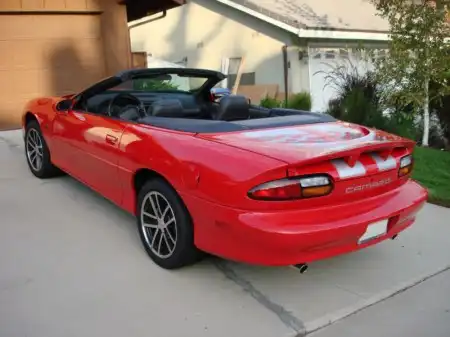 Chevrolet Camaro - злое животное, питающееся мустангами!