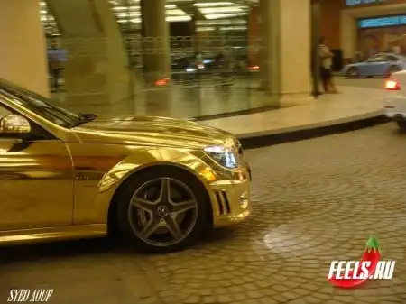 Mercedes C63 из золота