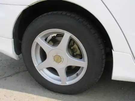 Toyota Caldina третьего поколения