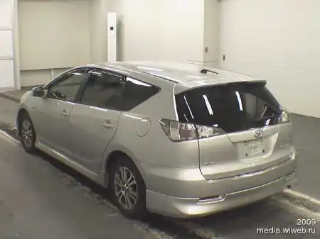 Toyota Caldina третьего поколения